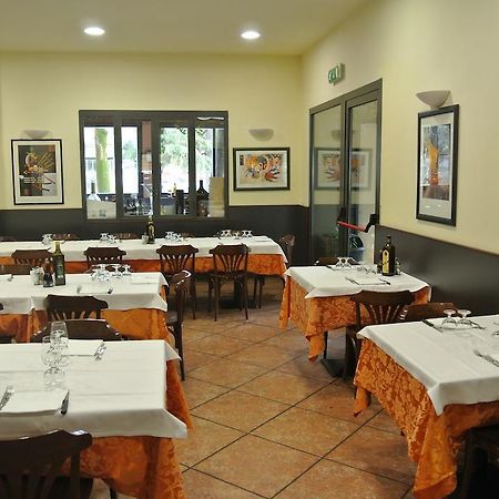 Hotel Arlecchino Castel San Pietro Terme Exterior foto