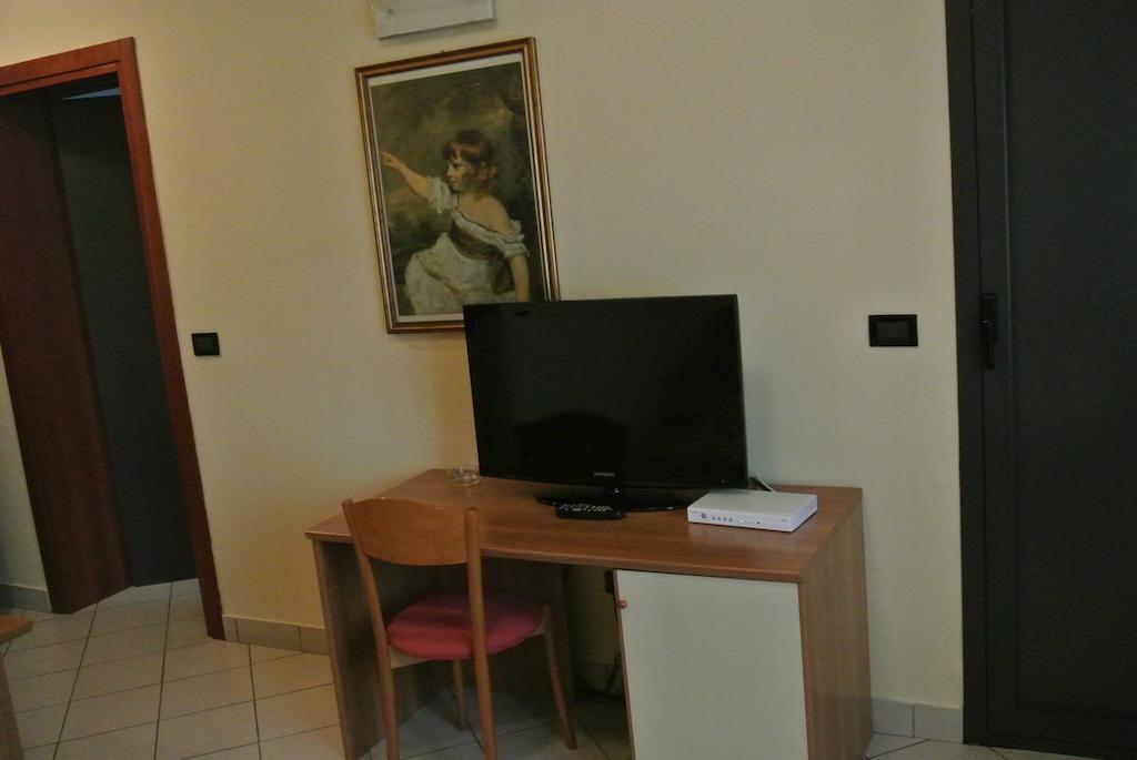 Hotel Arlecchino Castel San Pietro Terme Exterior foto